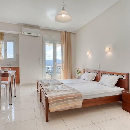 Niovi Luxury Apartments Loutra Edipsou  Bagian luar foto